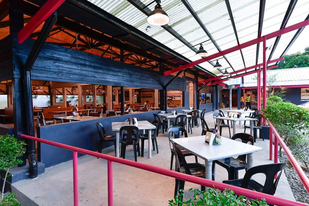Warm and inviting restaurant atmosphere